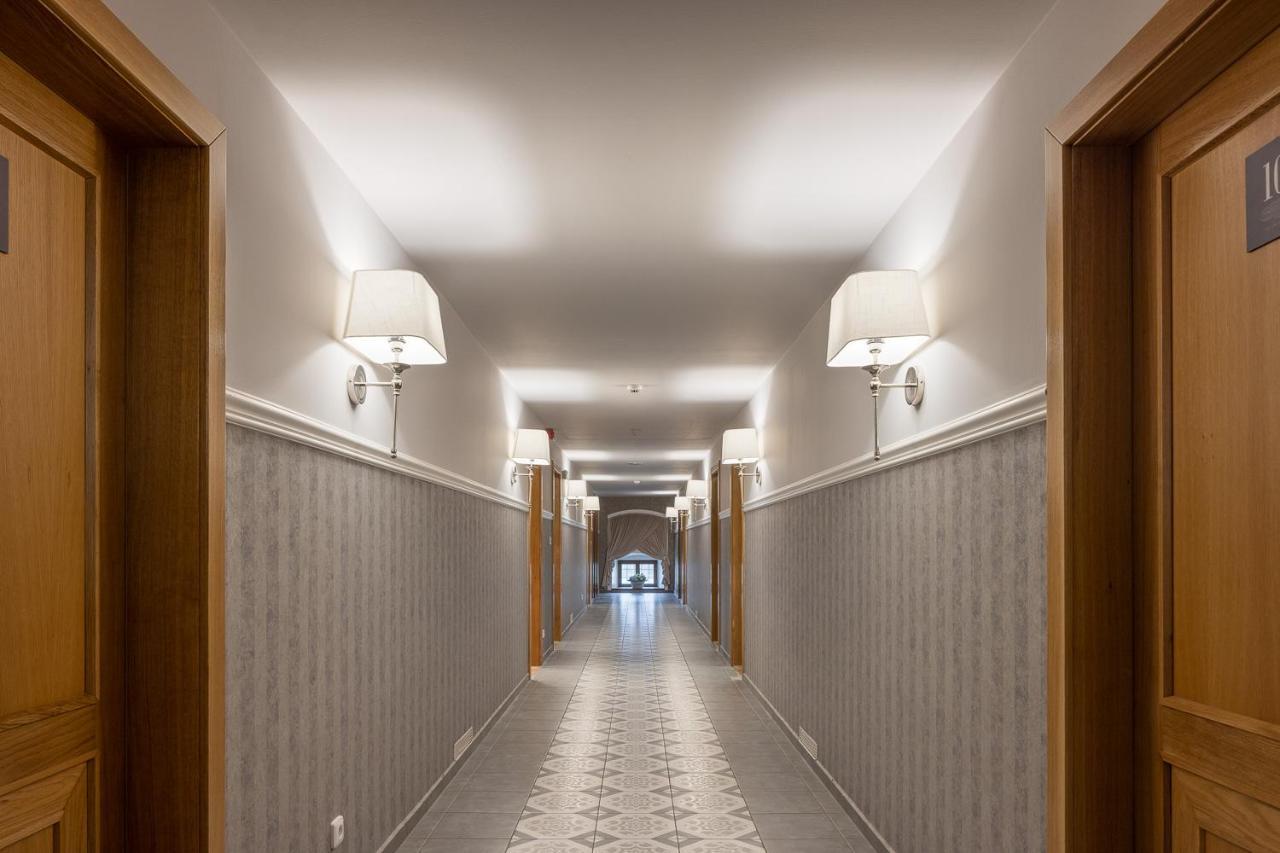 Pytloun Chateau Hotel Ctenice Прага Екстериор снимка